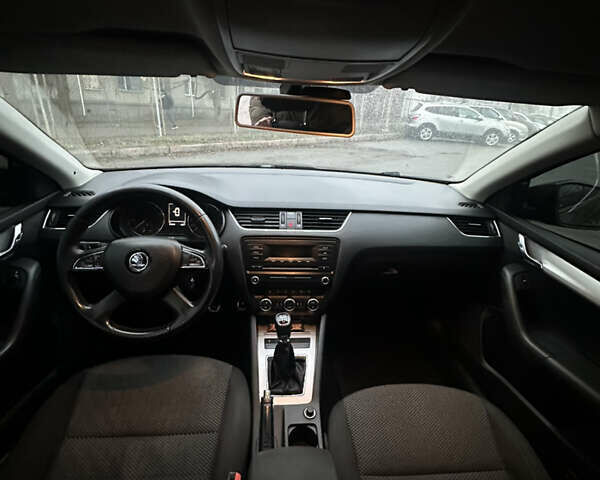 Чорний Шкода Октавія, об'ємом двигуна 1.4 л та пробігом 165 тис. км за 8900 $, фото 6 на Automoto.ua