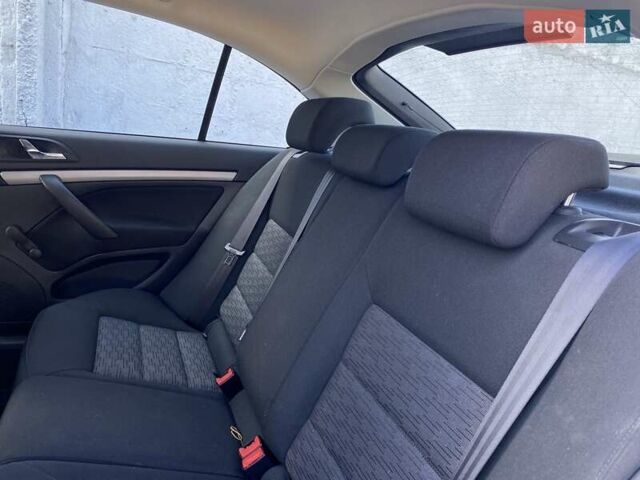 Шкода Октавия 2013 в Вознесенске на Automoto.ua Черный Шкода Октавия, объемом двигателя 1.4 л и пробегом 232 тыс. км за 6900 $, фото 12 на Automoto.ua