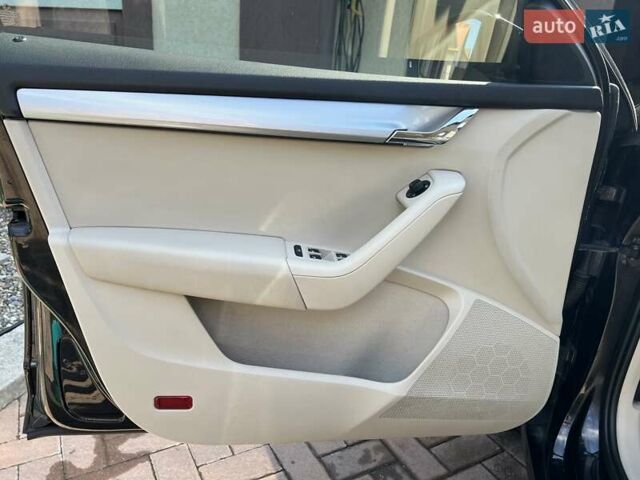 Черный Шкода Октавия, объемом двигателя 1.97 л и пробегом 220 тыс. км за 12300 $, фото 6 на Automoto.ua