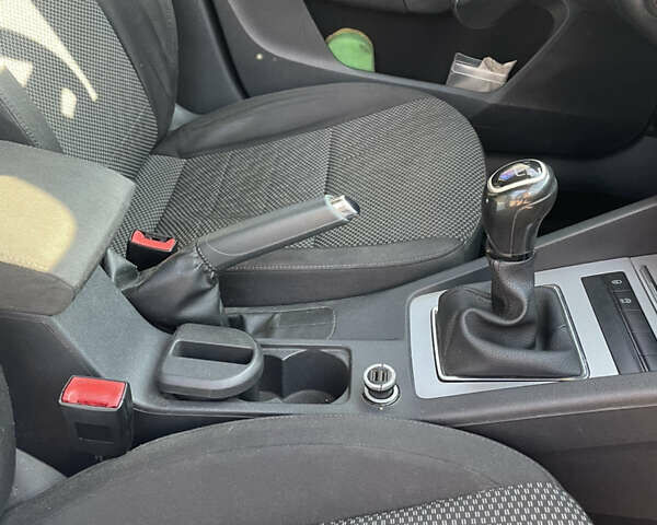 Черный Шкода Октавия, объемом двигателя 1.6 л и пробегом 270 тыс. км за 9600 $, фото 24 на Automoto.ua