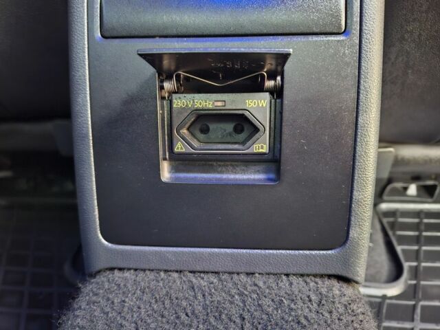 Черный Шкода Октавия, объемом двигателя 1.6 л и пробегом 268 тыс. км за 9700 $, фото 6 на Automoto.ua