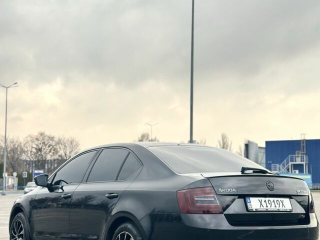 Чорний Шкода Октавія, об'ємом двигуна 1.8 л та пробігом 212 тис. км за 10500 $, фото 4 на Automoto.ua