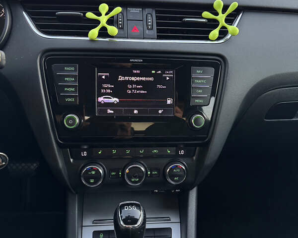 Черный Шкода Октавия, объемом двигателя 1.8 л и пробегом 244 тыс. км за 10999 $, фото 18 на Automoto.ua