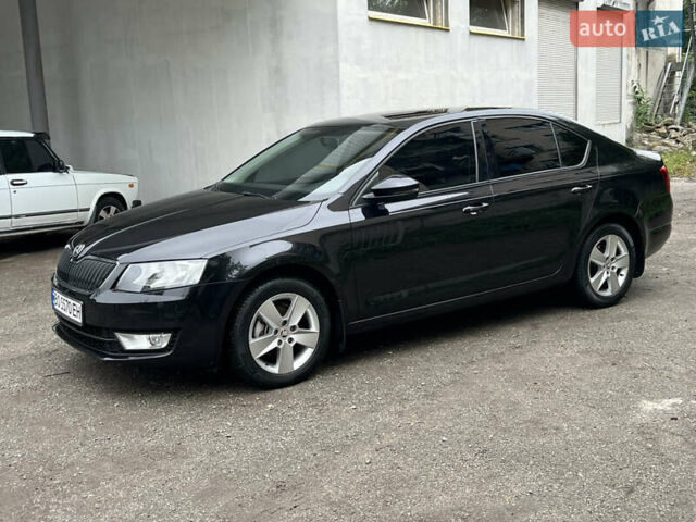Черный Шкода Октавия, объемом двигателя 1.2 л и пробегом 267 тыс. км за 8500 $, фото 1 на Automoto.ua