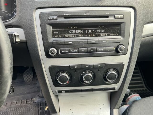 Чорний Шкода Октавія, об'ємом двигуна 1.9 л та пробігом 400 тис. км за 8500 $, фото 16 на Automoto.ua