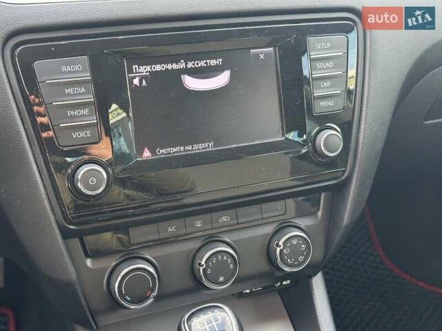 Черный Шкода Октавия, объемом двигателя 1.6 л и пробегом 300 тыс. км за 9790 $, фото 24 на Automoto.ua