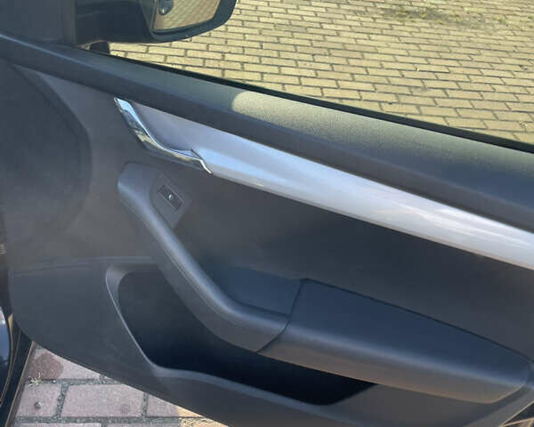 Черный Шкода Октавия, объемом двигателя 1.6 л и пробегом 270 тыс. км за 9600 $, фото 22 на Automoto.ua