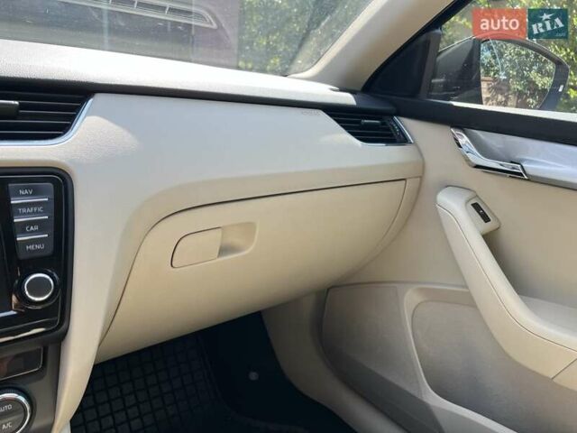 Черный Шкода Октавия, объемом двигателя 1.97 л и пробегом 220 тыс. км за 12300 $, фото 16 на Automoto.ua