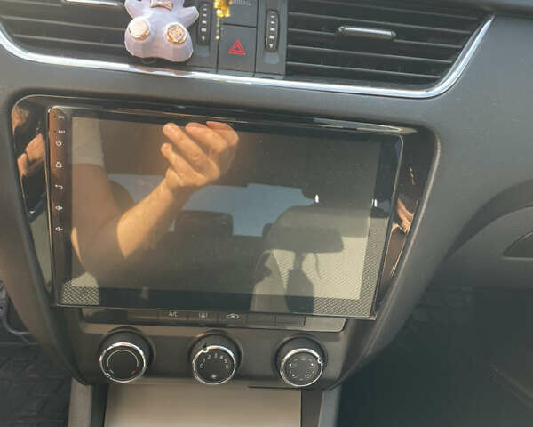 Черный Шкода Октавия, объемом двигателя 1.6 л и пробегом 270 тыс. км за 9600 $, фото 27 на Automoto.ua