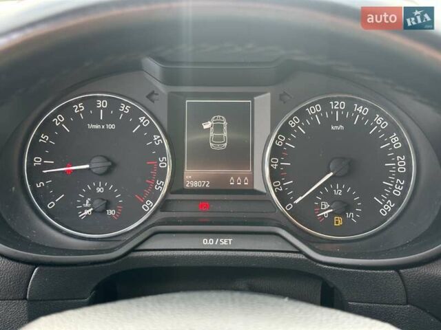 Черный Шкода Октавия, объемом двигателя 1.6 л и пробегом 300 тыс. км за 9790 $, фото 22 на Automoto.ua