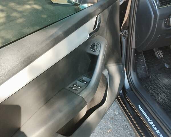 Чорний Шкода Октавія, об'ємом двигуна 1.4 л та пробігом 395 тис. км за 8500 $, фото 3 на Automoto.ua