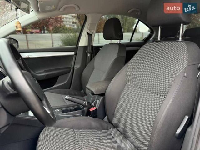 Чорний Шкода Октавія, об'ємом двигуна 1.97 л та пробігом 246 тис. км за 11900 $, фото 22 на Automoto.ua