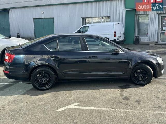 Черный Шкода Октавия, объемом двигателя 1.6 л и пробегом 300 тыс. км за 9790 $, фото 5 на Automoto.ua