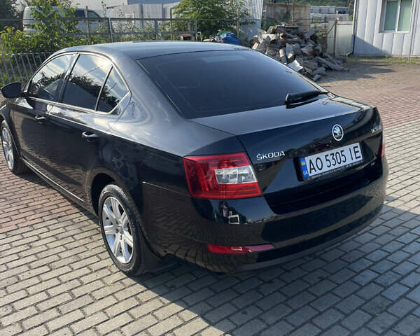 Черный Шкода Октавия, объемом двигателя 1.6 л и пробегом 270 тыс. км за 9600 $, фото 1 на Automoto.ua
