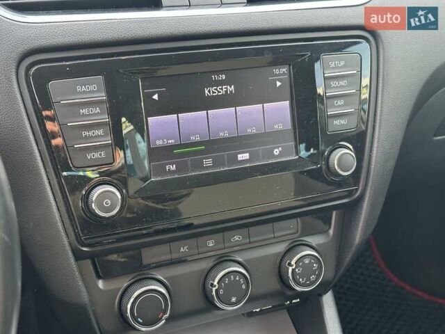 Черный Шкода Октавия, объемом двигателя 1.6 л и пробегом 300 тыс. км за 9790 $, фото 23 на Automoto.ua