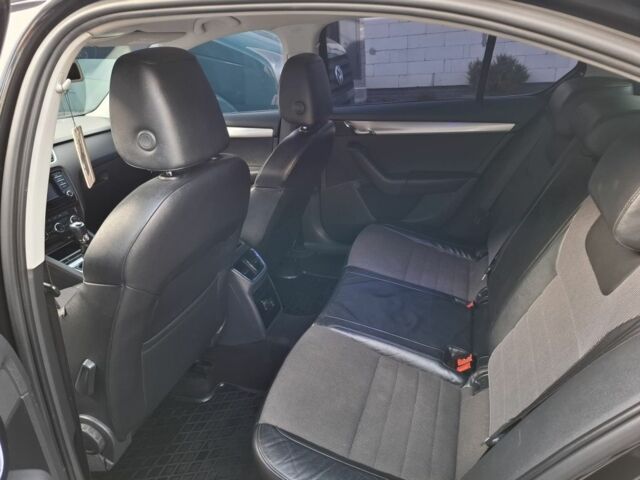 Черный Шкода Октавия, объемом двигателя 1.6 л и пробегом 268 тыс. км за 9700 $, фото 5 на Automoto.ua