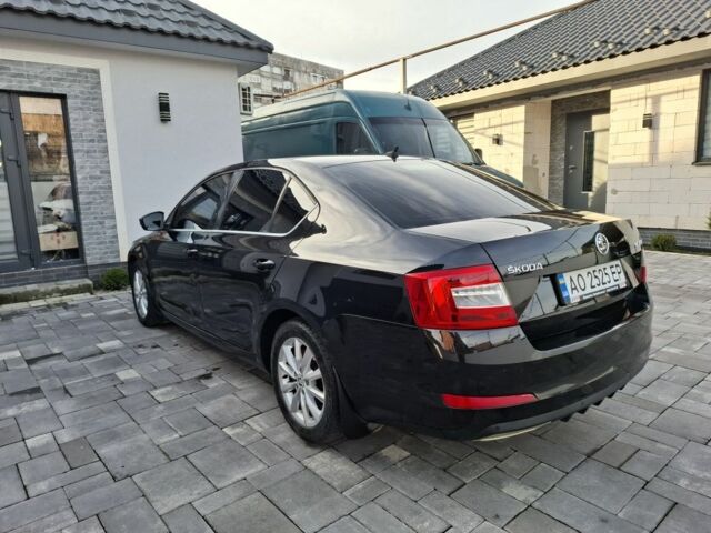 Черный Шкода Октавия, объемом двигателя 1.6 л и пробегом 268 тыс. км за 9700 $, фото 2 на Automoto.ua