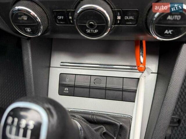 Черный Шкода Октавия, объемом двигателя 1.97 л и пробегом 226 тыс. км за 11500 $, фото 21 на Automoto.ua