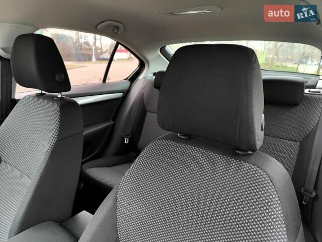 Чорний Шкода Октавія, об'ємом двигуна 1.4 л та пробігом 252 тис. км за 9990 $, фото 39 на Automoto.ua