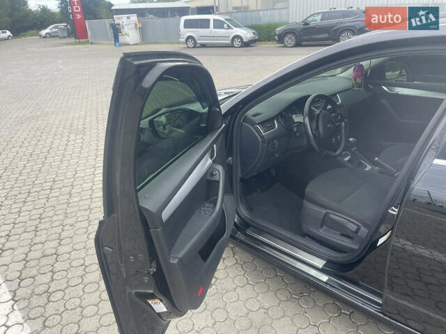 Черный Шкода Октавия, объемом двигателя 1.6 л и пробегом 311 тыс. км за 11000 $, фото 12 на Automoto.ua