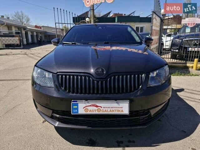 Черный Шкода Октавия, объемом двигателя 1.6 л и пробегом 255 тыс. км за 10499 $, фото 1 на Automoto.ua