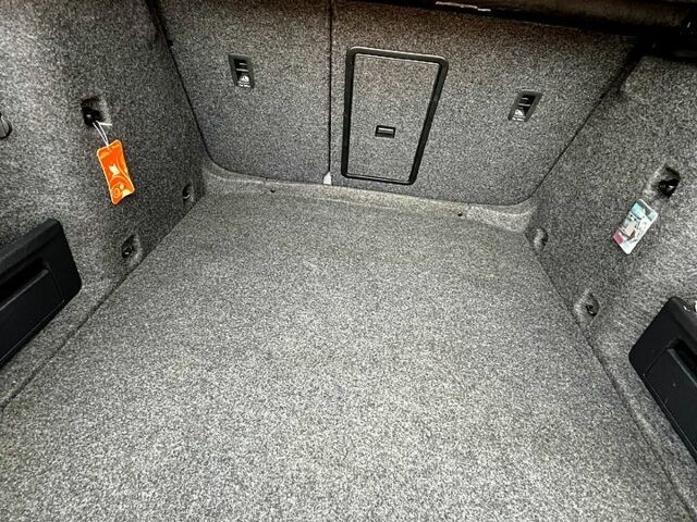 Черный Шкода Октавия, объемом двигателя 2 л и пробегом 305 тыс. км за 14000 $, фото 9 на Automoto.ua