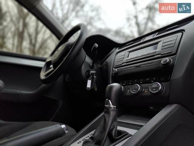 Чорний Шкода Октавія, об'ємом двигуна 1.4 л та пробігом 252 тис. км за 9990 $, фото 49 на Automoto.ua