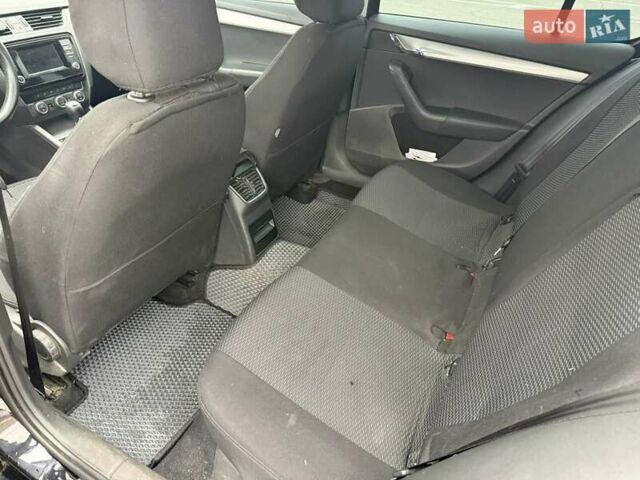 Черный Шкода Октавия, объемом двигателя 1.97 л и пробегом 226 тыс. км за 11500 $, фото 17 на Automoto.ua