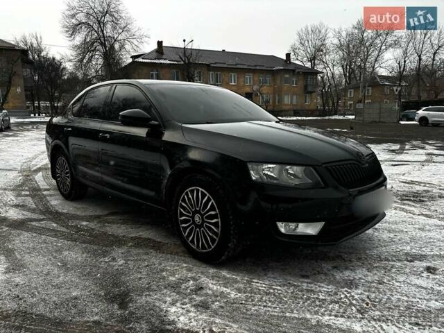 Черный Шкода Октавия, объемом двигателя 1.8 л и пробегом 205 тыс. км за 10500 $, фото 1 на Automoto.ua