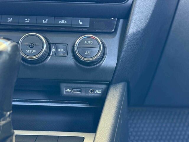 Чорний Шкода Октавія, об'ємом двигуна 2 л та пробігом 263 тис. км за 9900 $, фото 19 на Automoto.ua