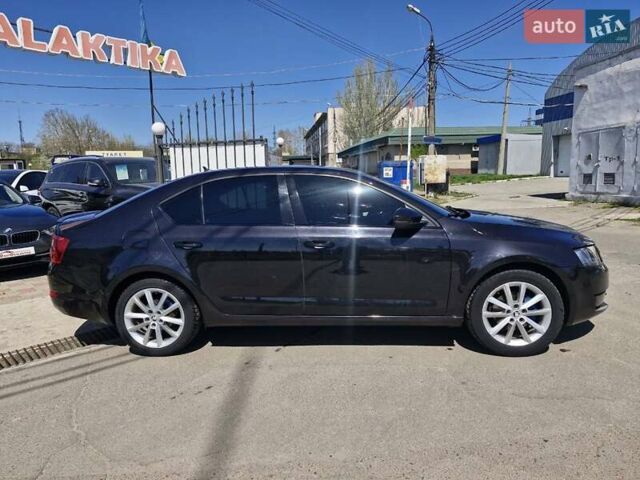 Черный Шкода Октавия, объемом двигателя 1.6 л и пробегом 255 тыс. км за 10499 $, фото 6 на Automoto.ua