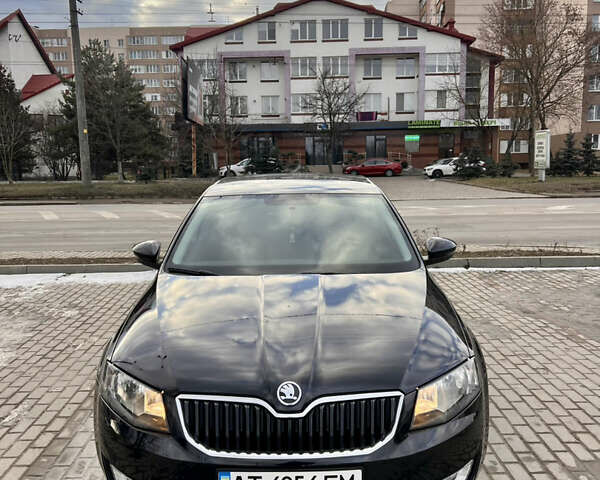 Черный Шкода Октавия, объемом двигателя 1.2 л и пробегом 199 тыс. км за 8000 $, фото 1 на Automoto.ua