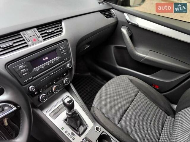 Черный Шкода Октавия, объемом двигателя 1.4 л и пробегом 252 тыс. км за 9990 $, фото 35 на Automoto.ua