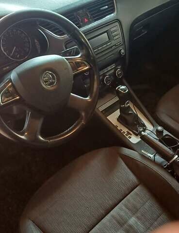 Черный Шкода Октавия, объемом двигателя 1.8 л и пробегом 261 тыс. км за 10750 $, фото 3 на Automoto.ua