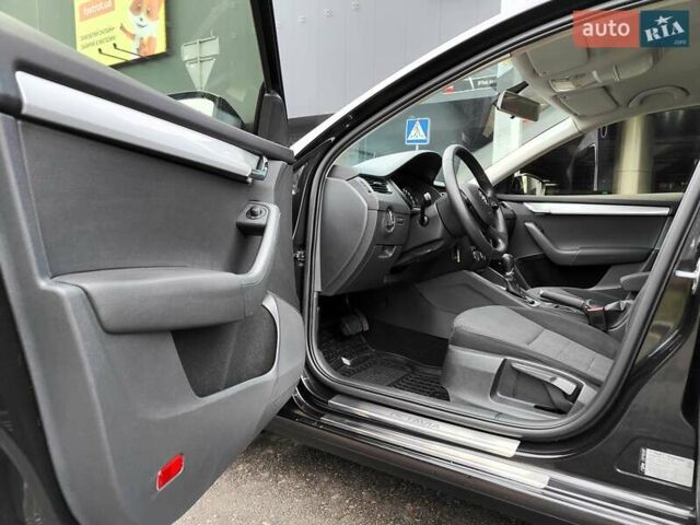 Черный Шкода Октавия, объемом двигателя 1.4 л и пробегом 252 тыс. км за 9990 $, фото 30 на Automoto.ua