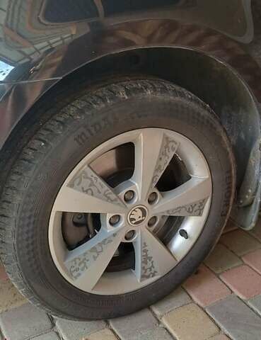 Черный Шкода Октавия, объемом двигателя 1.8 л и пробегом 261 тыс. км за 10750 $, фото 7 на Automoto.ua