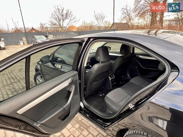 Черный Шкода Октавия, объемом двигателя 1.2 л и пробегом 199 тыс. км за 8000 $, фото 11 на Automoto.ua