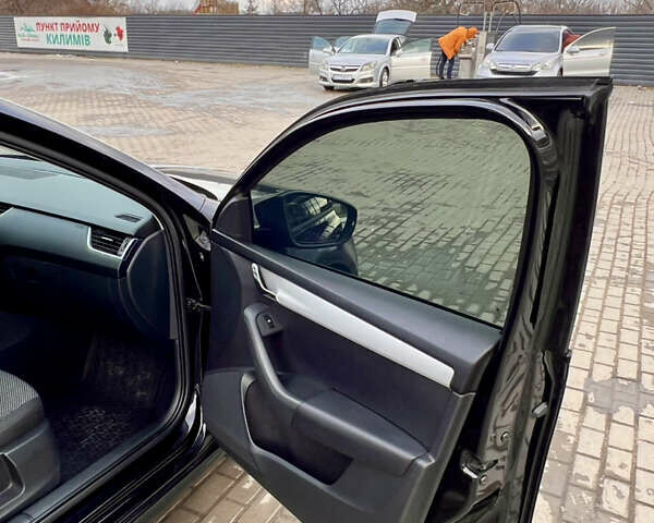 Черный Шкода Октавия, объемом двигателя 1.2 л и пробегом 199 тыс. км за 8000 $, фото 15 на Automoto.ua