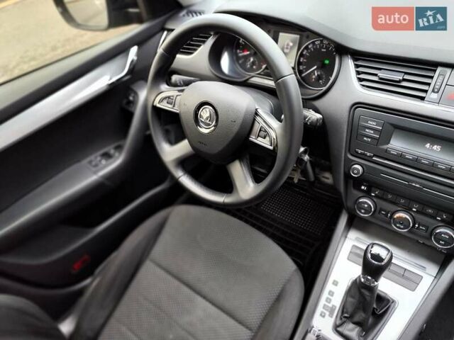 Черный Шкода Октавия, объемом двигателя 1.4 л и пробегом 252 тыс. км за 9990 $, фото 48 на Automoto.ua