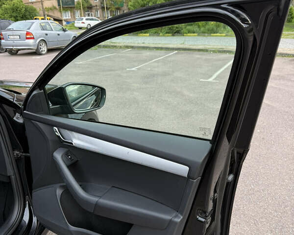 Черный Шкода Октавия, объемом двигателя 2 л и пробегом 370 тыс. км за 9800 $, фото 11 на Automoto.ua