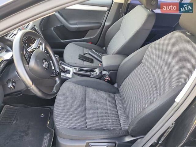 Шкода Октавія 2015 у Миколаєві на Automoto.ua Чорний Шкода Октавія, об'ємом двигуна 1.4 л та пробігом 131 тис. км за 11600 $, фото 10 на Automoto.ua