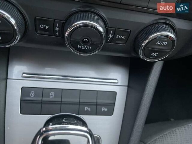 Черный Шкода Октавия, объемом двигателя 1.97 л и пробегом 242 тыс. км за 14100 $, фото 10 на Automoto.ua
