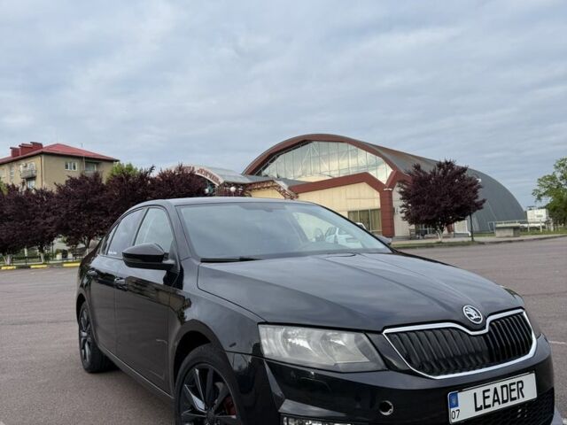 Черный Шкода Октавия, объемом двигателя 2 л и пробегом 272 тыс. км за 10000 $, фото 5 на Automoto.ua