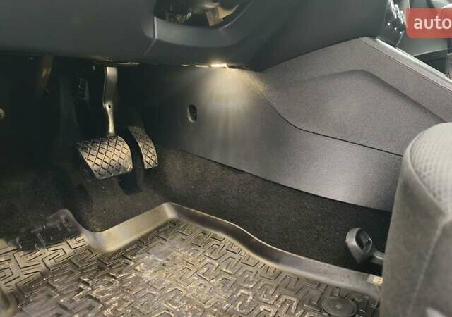 Черный Шкода Октавия, объемом двигателя 1.4 л и пробегом 221 тыс. км за 10900 $, фото 42 на Automoto.ua