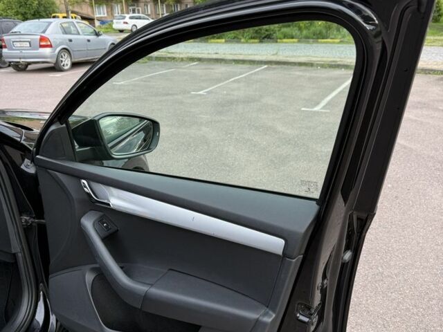 Черный Шкода Октавия, объемом двигателя 2 л и пробегом 272 тыс. км за 10000 $, фото 12 на Automoto.ua