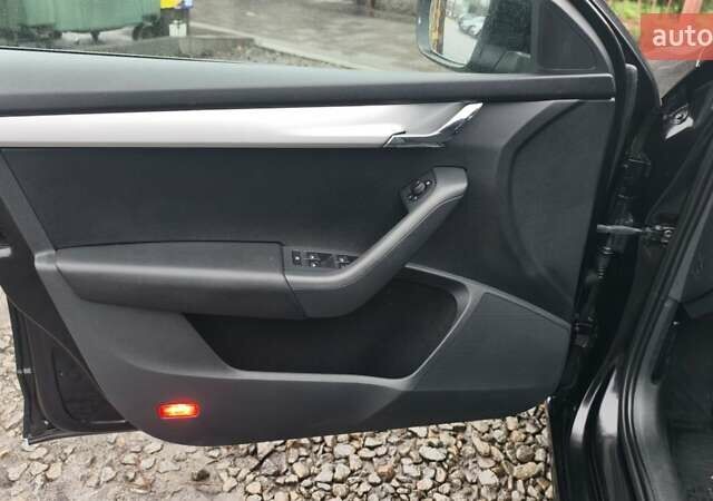 Черный Шкода Октавия, объемом двигателя 1.4 л и пробегом 221 тыс. км за 10900 $, фото 29 на Automoto.ua