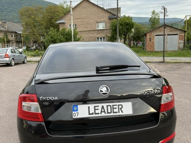 Черный Шкода Октавия, объемом двигателя 2 л и пробегом 272 тыс. км за 10000 $, фото 4 на Automoto.ua