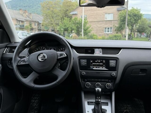 Черный Шкода Октавия, объемом двигателя 2 л и пробегом 272 тыс. км за 10000 $, фото 8 на Automoto.ua