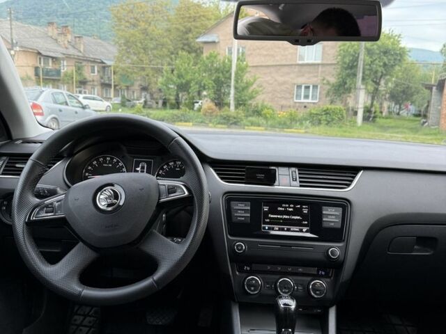 Черный Шкода Октавия, объемом двигателя 2 л и пробегом 272 тыс. км за 10000 $, фото 10 на Automoto.ua