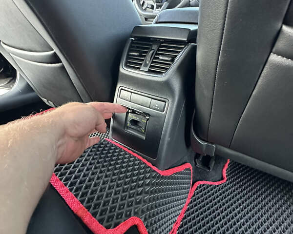 Черный Шкода Октавия, объемом двигателя 1.97 л и пробегом 260 тыс. км за 18500 $, фото 13 на Automoto.ua